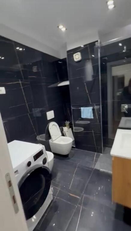 Shitet Super Apartament 2+1+2 – Komuna e Parisit