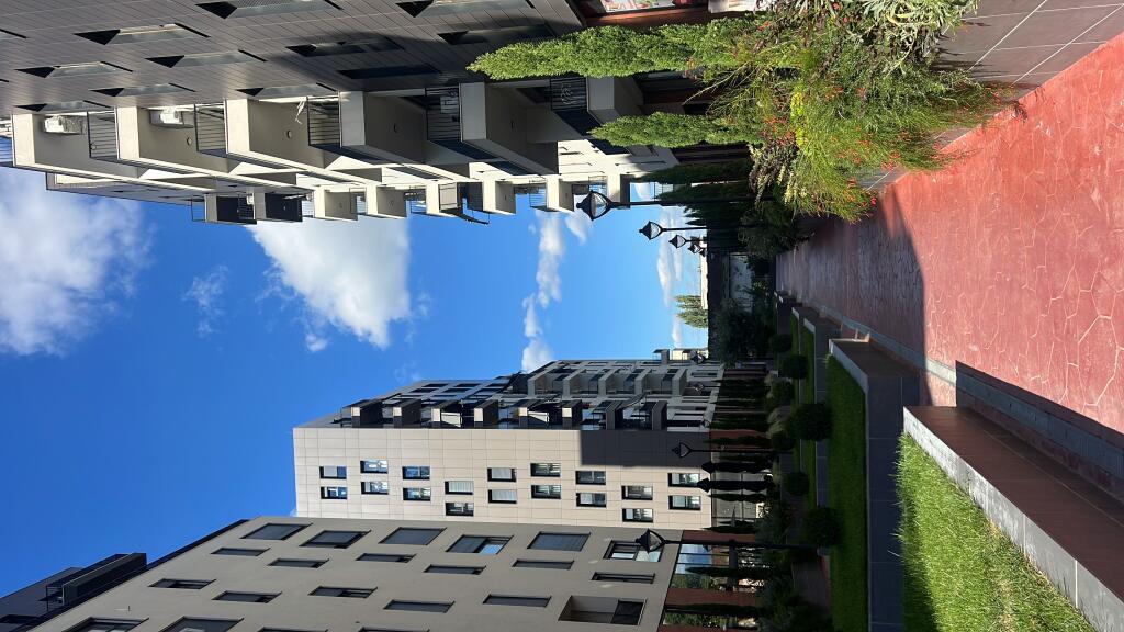 Jepet me qira 2+1+1 TRIO TOWER DON BOSKO 750€