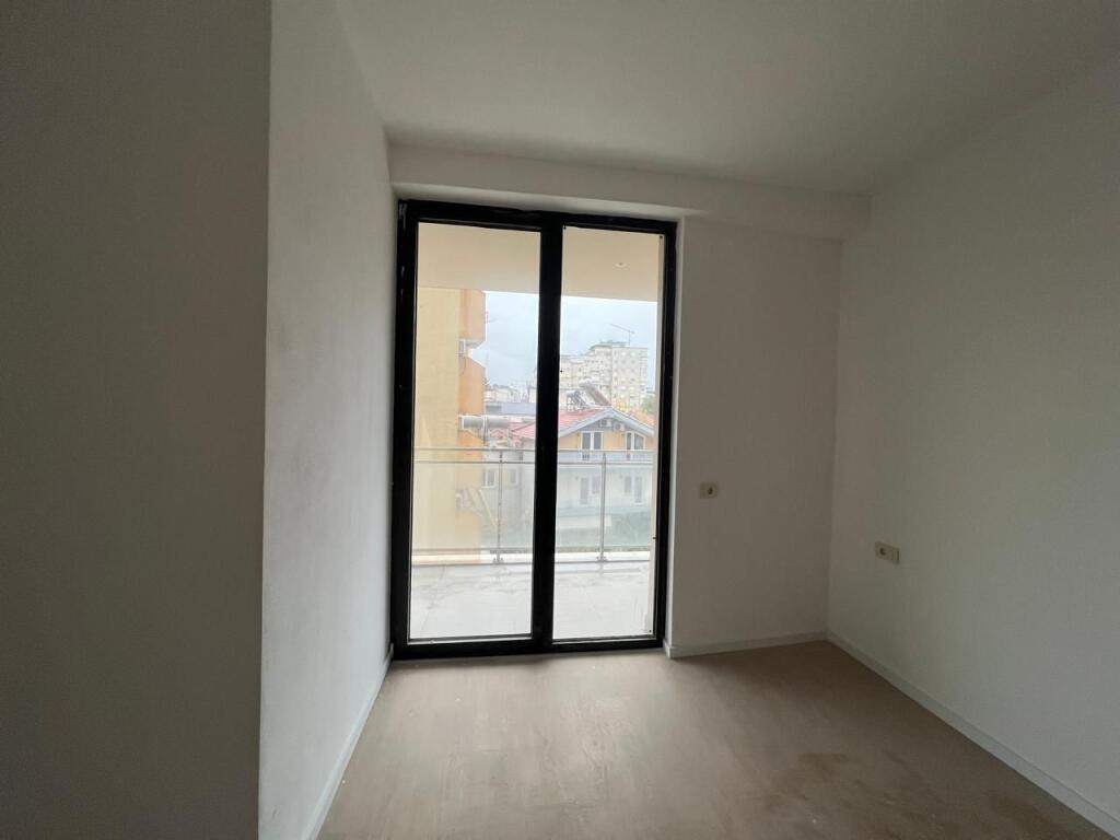 Apartament per shitje 1+1 mine peza