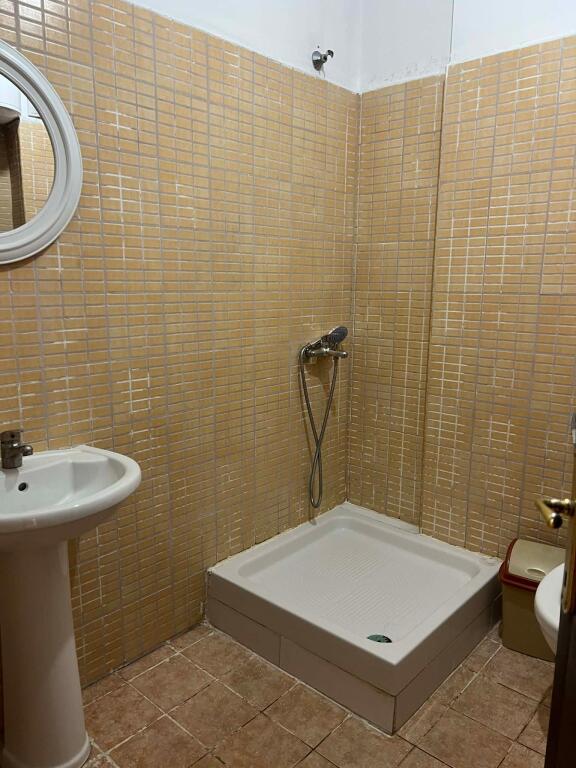 JEPET ME QIRA 2+1+1 ASTIR 45.000 LEKE