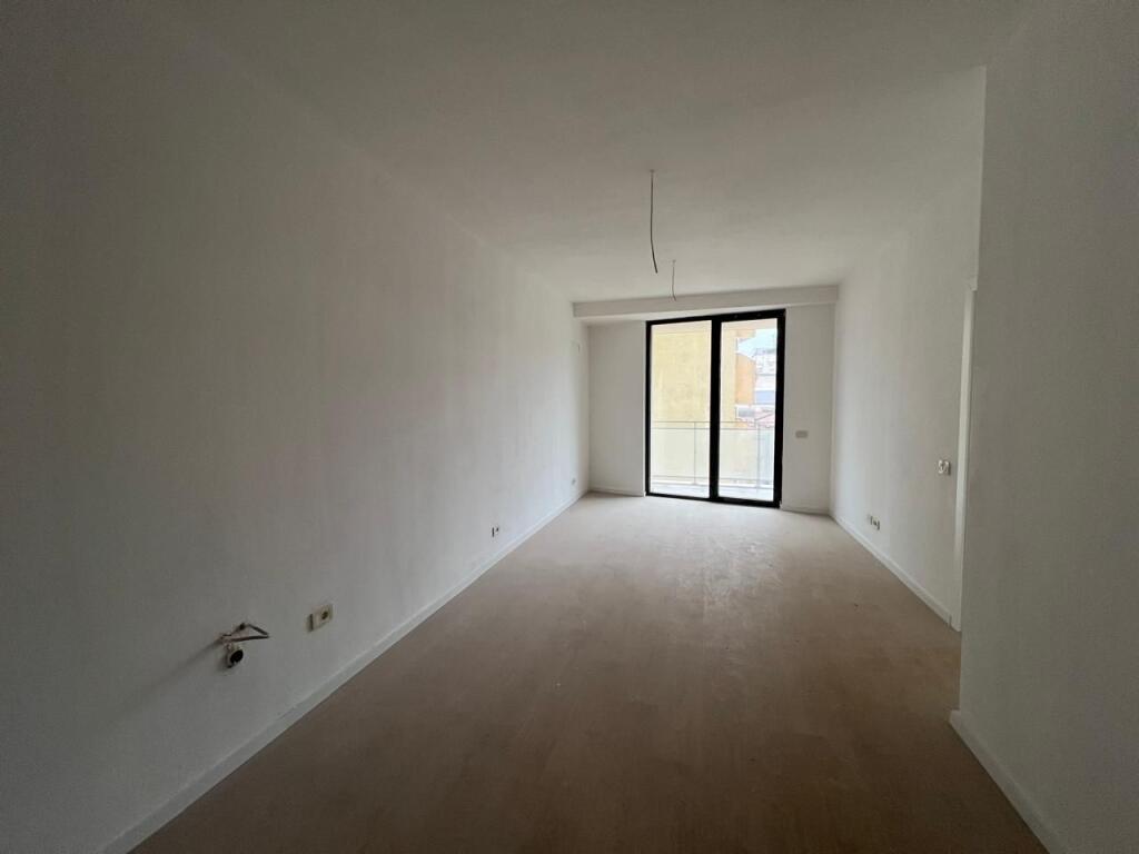 Apartament per shitje 1+1 mine peza