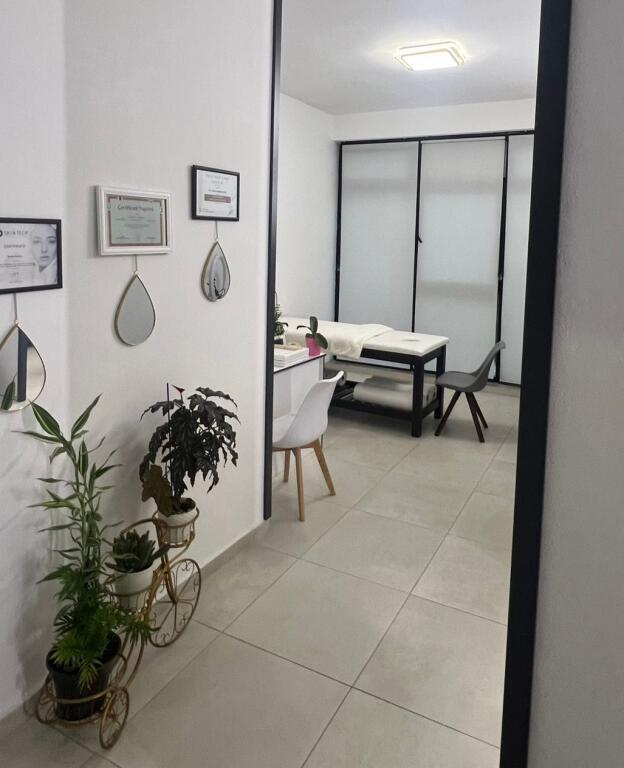 Zyre me qira tek Ish Parku i Autobuzave