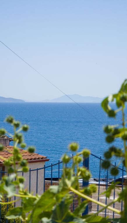 Casa con terreno in vendita a Marina Sarande