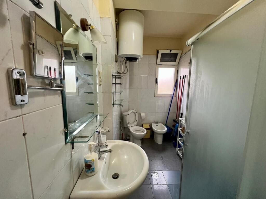 Jepet me qira Apartament 2+1, “Pazari i Ri”, Tiranë