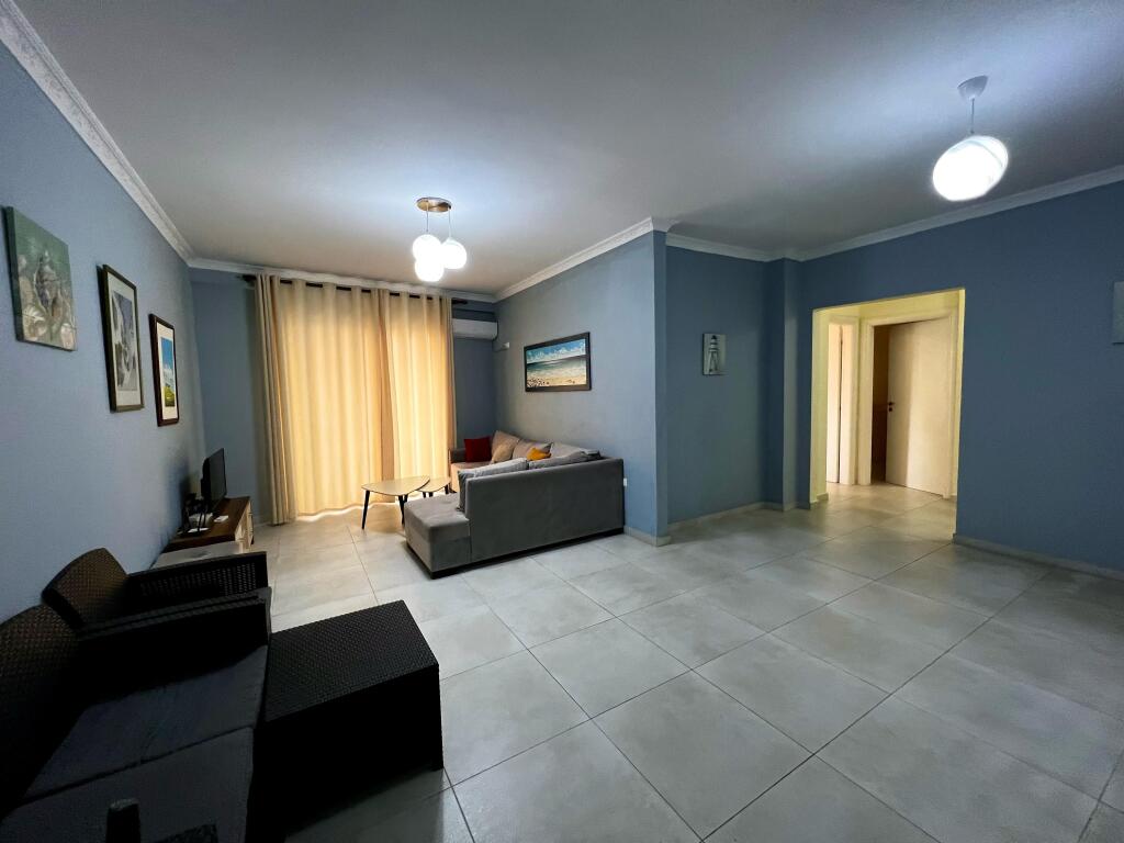 Apartament 3+1+2wc & 2 Ballkone me Qera, Vlore