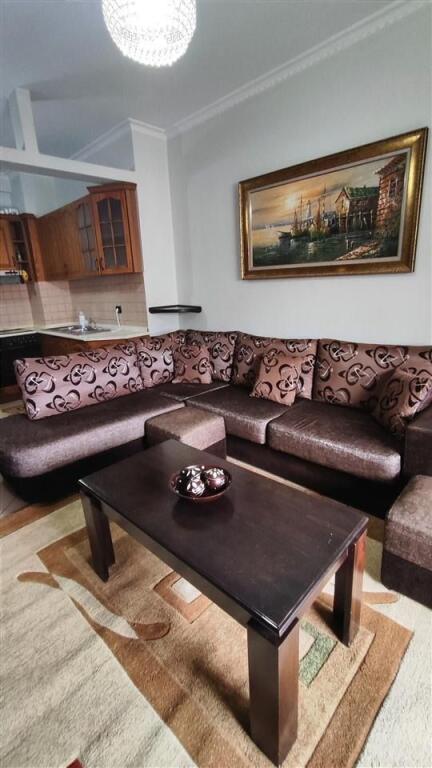 Apartament 2+1 me qera tek Rrethi i Shkozes