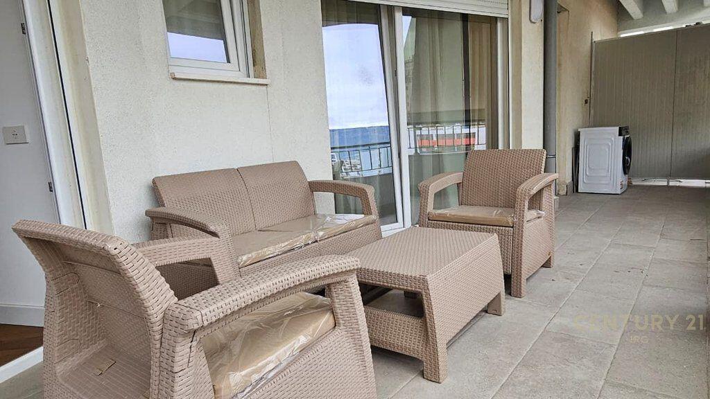 APARTAMENT ME QERA 2+1+2 NË QENDËR. 1,500 € /Muaj Sip. Totale  100m2