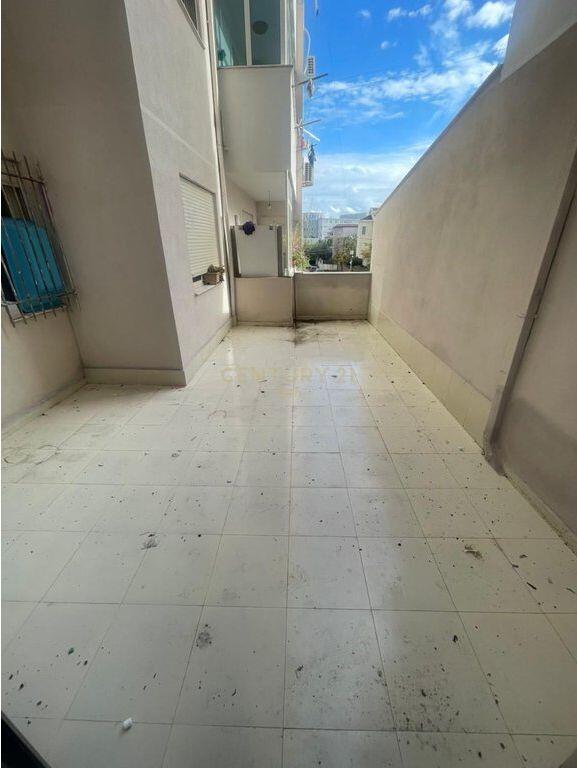 Apartament 2+2 Në Shitje në Ish-URT, Durrës - 133,000€ | 140 m²