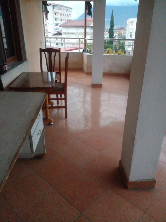 Apartament me qera 2+1 📍Rruga Jordan Misja,prane shinave