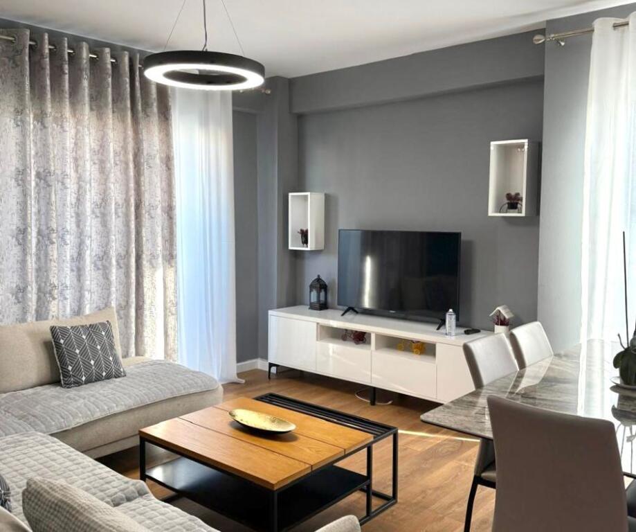 *Prima Volta in Affitto✨️: 2+1📍Nuovo Viale (Via Jordan Misja) - 700€ - Sup. 90m² - Qualità Premium e Arredamento Moderno🔥 *