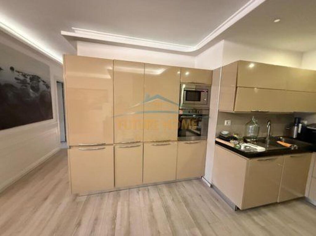 For sale, Apartment 2+1, Bajram Curri Boulevard, Tirana.