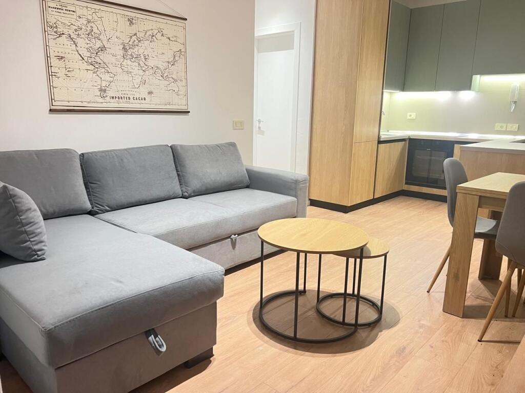 AP 1+1+POST ME QIRA MINE PEZA