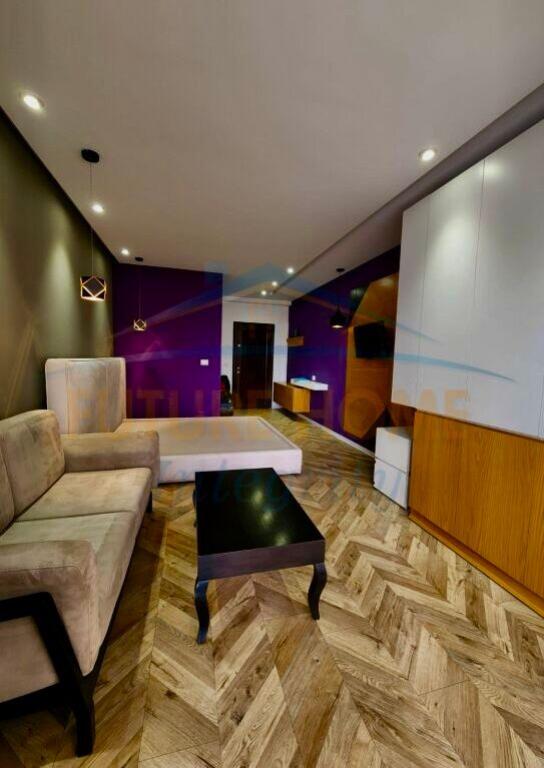 Qera, Garsoniere, Brryli, Tiranë.