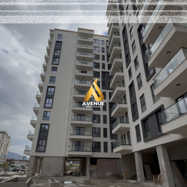 Shitet Apartament 3+1+2 i Konvertuar në 2 Apartamente 1+1 ,Fusha e Aviacionit
