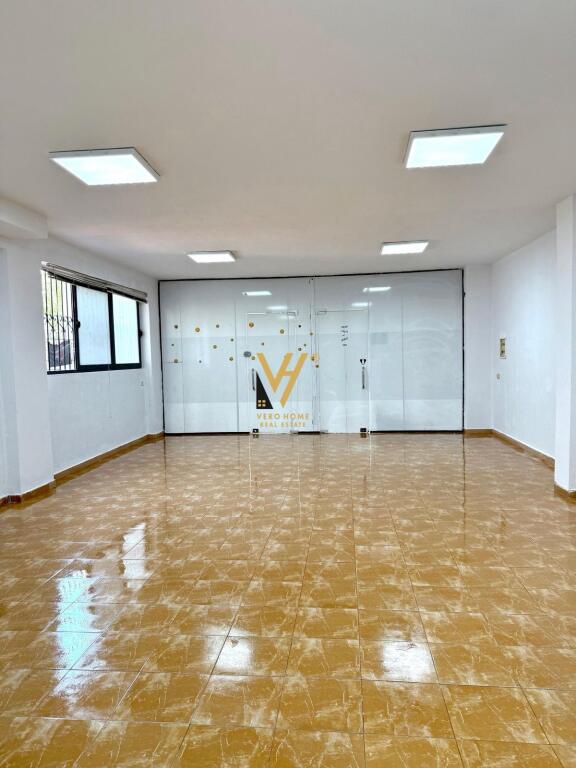 JEPET DYQAN 80 M2 ME QIRA TE KOMUNA E PARISIT 600 EURO