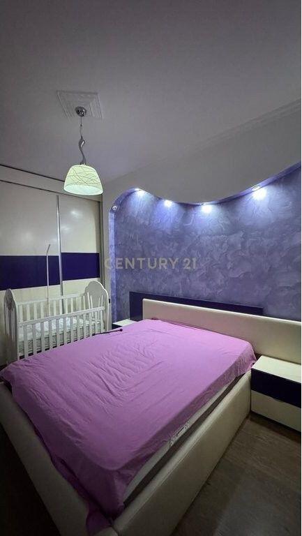 apartament per qera ne shkoze 2+1+2+garazhd