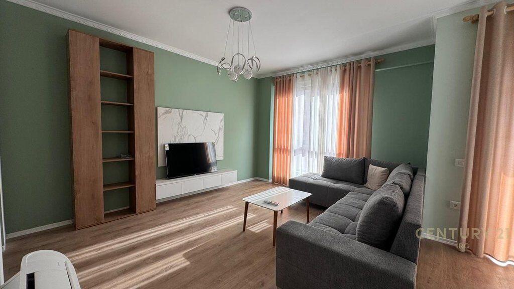 Jepet me qira apartament 2+1+2 tualete+ post parkimi ne Myslym Shyr! 1,100 € /Muaj