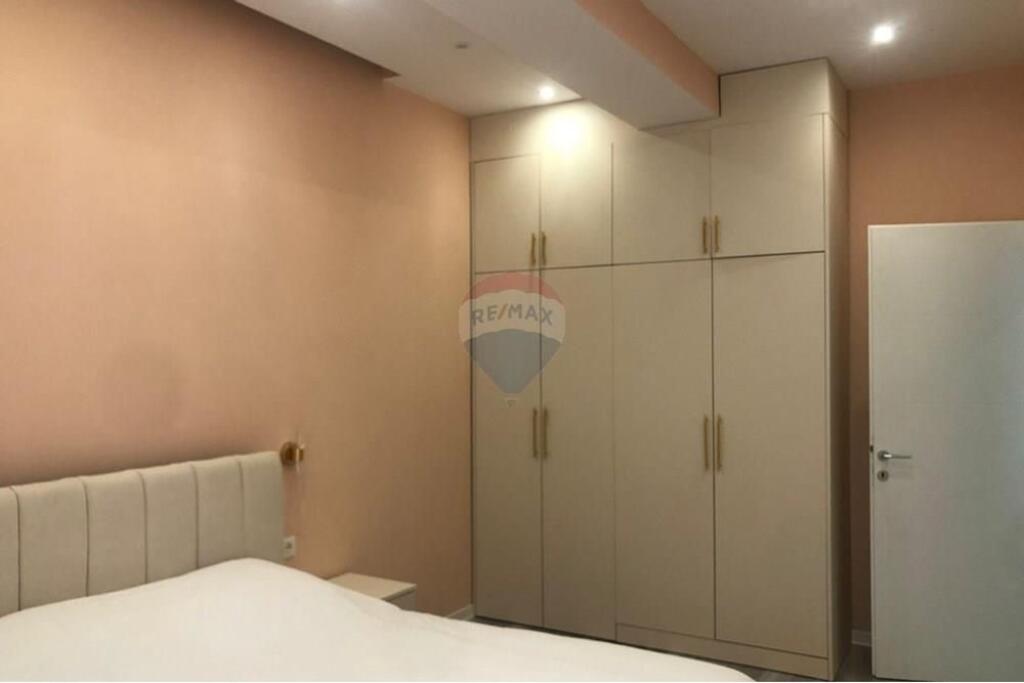 Apartament 1+1 tek Liqeni i Thate