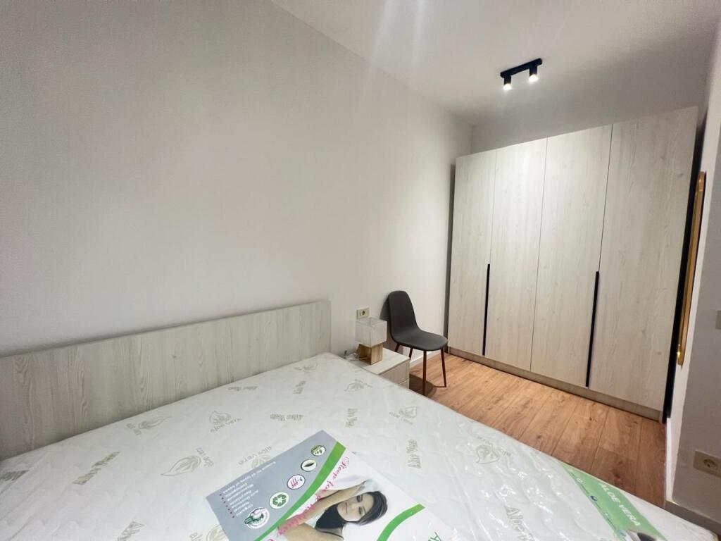 AP 1+1+POST ME QIRA MINE PEZA