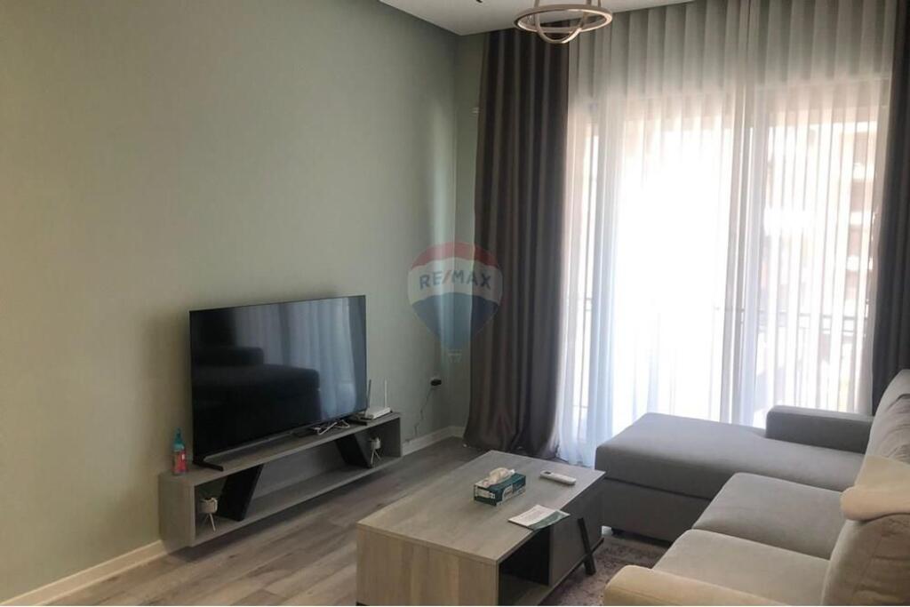 Apartament 1+1 tek Liqeni i Thate