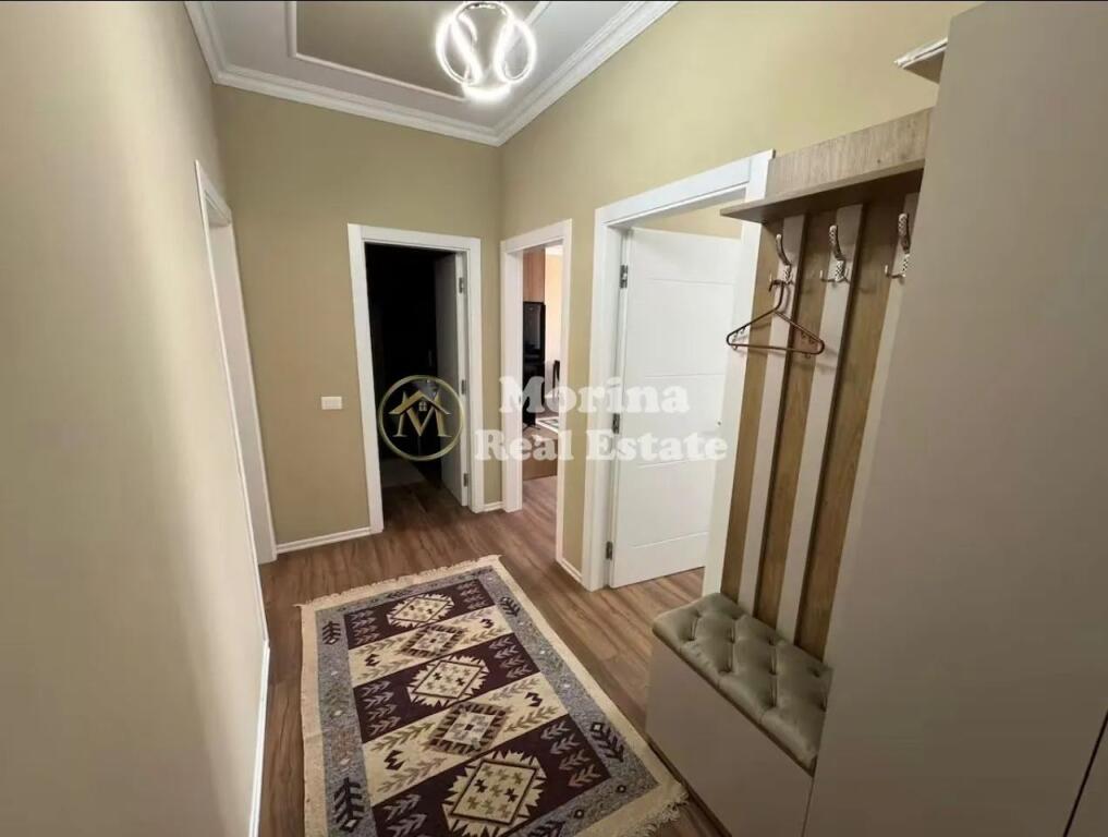 Qera, Apartament, 2+1, RR.4 Deshmoret, 900 euro/muaj