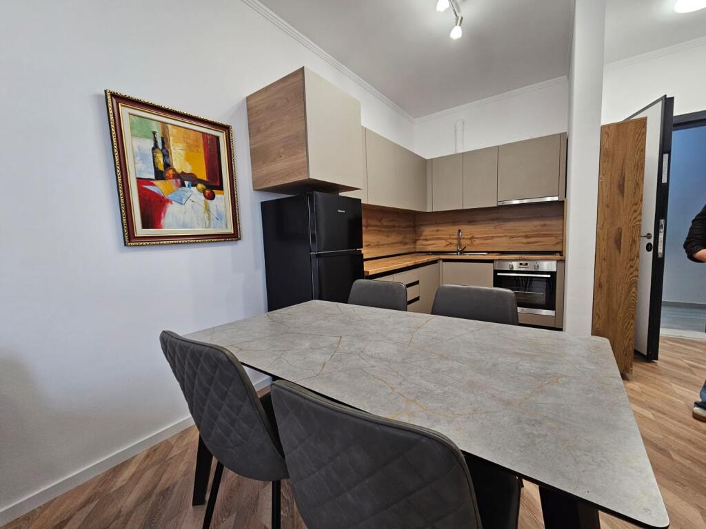 JEPET ME QERA APARTAMENT 1+1  UNIVESR CITY