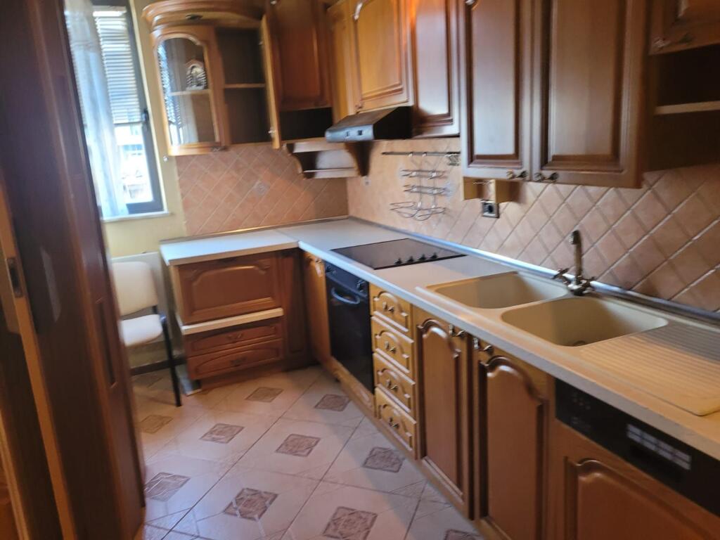 📌 Jepet me qira apartament 2+1+2 📍 Bllok prane Presidencës