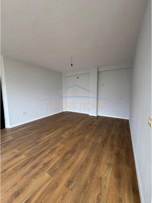 Shitet, Apartament 1+1, Fresku, Tirane