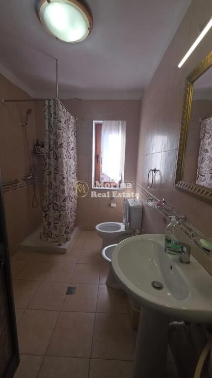 Qera, Apartament 2+1, Pazari Ri, 600 Euro/Muaj