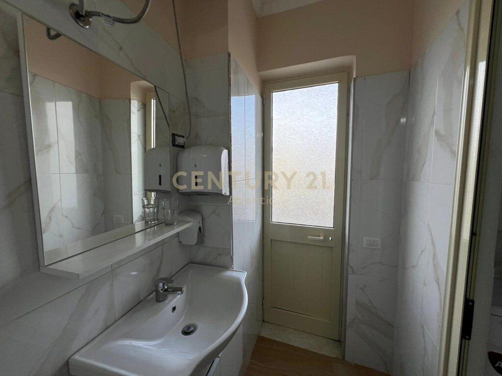 FURNISHED 1+1 APARTMENT FOR RENT IN ILIRIA BEACH 90M2 BUILDING FROM 2022 !