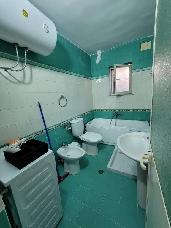 APARTAMENT ME QERA 2+1 RRUGA FORTUZI 65.000 LEKE