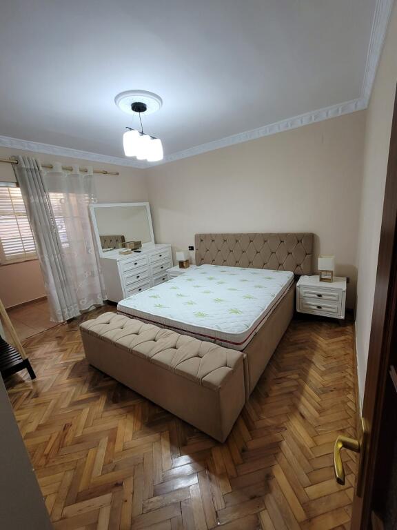 APARTAMENT ME QERA 2+1 RRUGA FORTUZI 65.000 LEKE