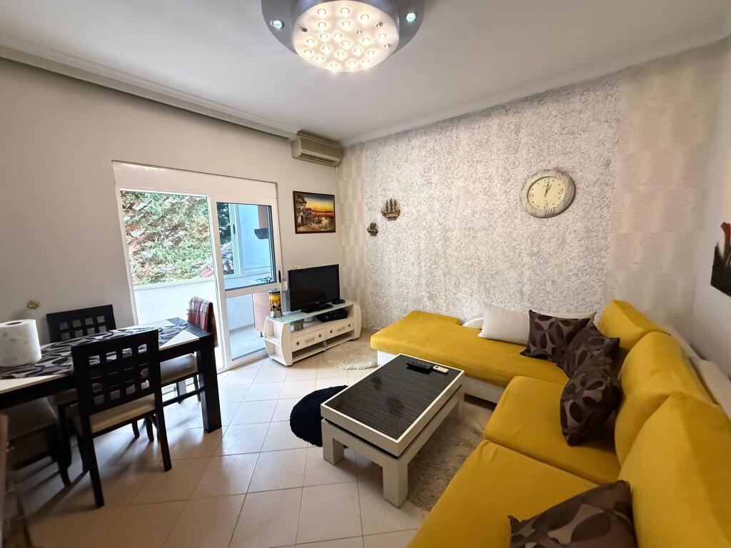 Apartment for rent on Iliria beach