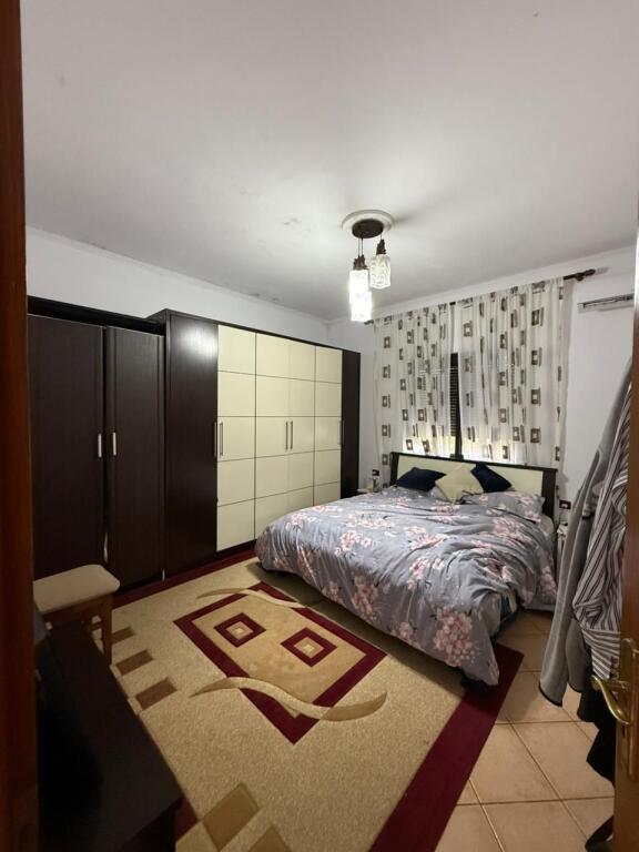 Shitet shtepi Private pran Univers City Qtu 📍