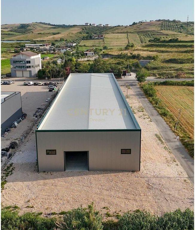 Kapanon me Qira – Shijak, Buzë Rrugës Kryesore