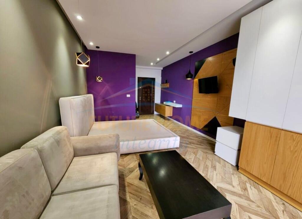 Qera, Garsoniere, Brryli, Tiranë.