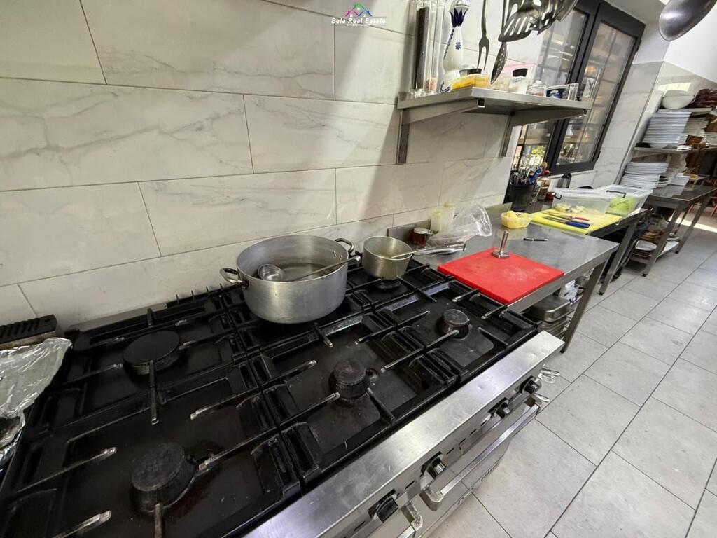 Shitet Biznes Restorant tek Pazari i Ri (ID BSHB145) Tirane