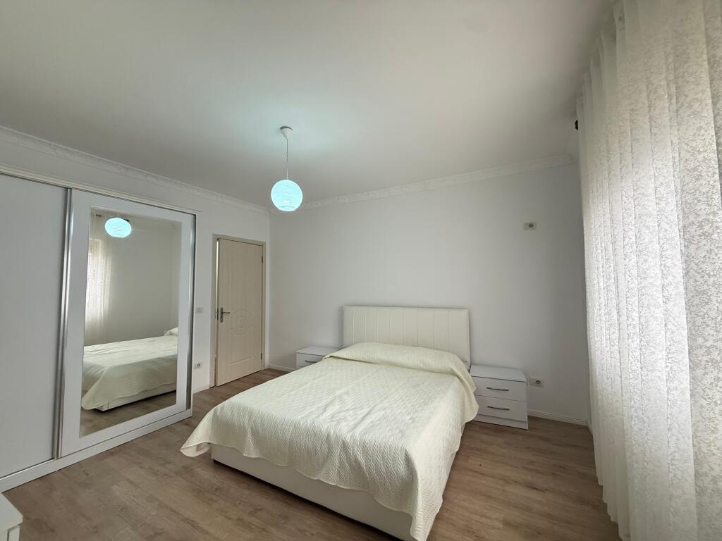 I rent out the apartment at the railway beach