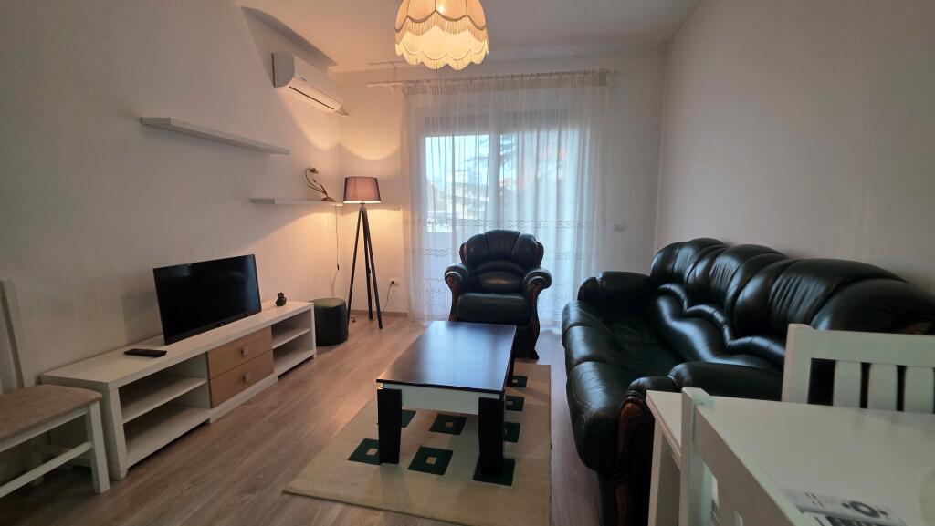 JEPET ME QERA APARTAMENT 1+1 MYSLYM SHYRI