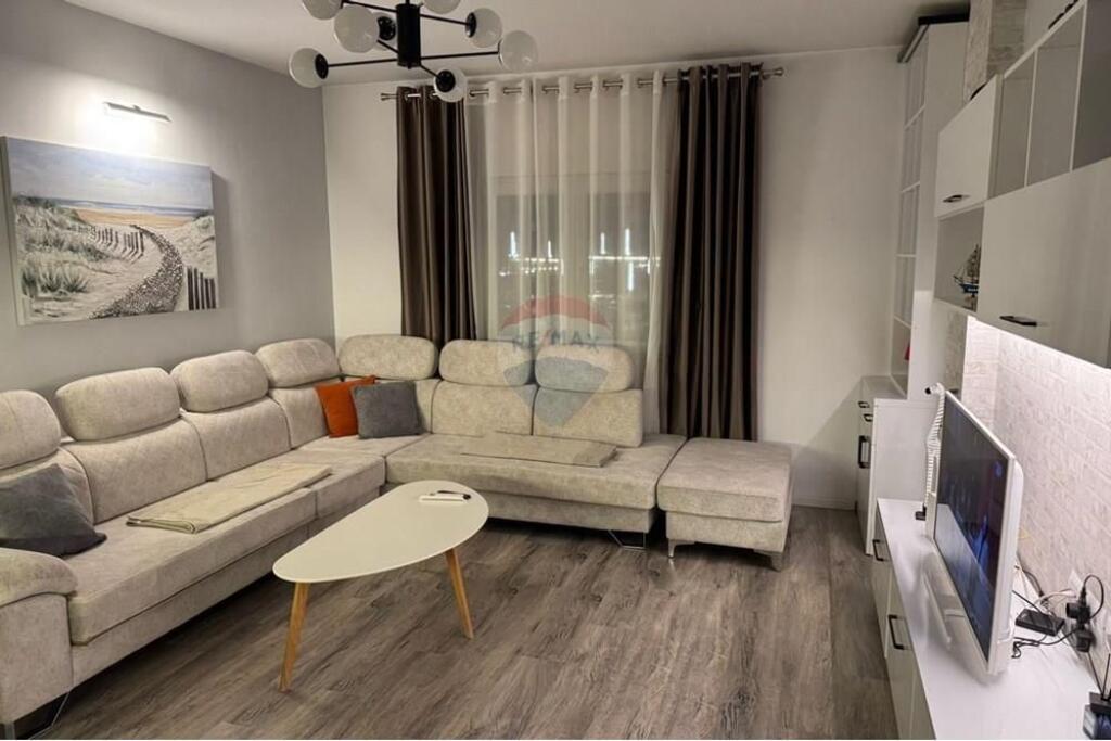 Apartment - For Rent - Zogu I Boulevard, Tirana