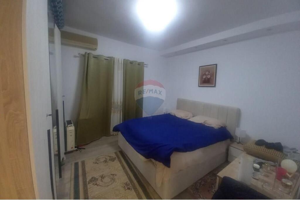 Vilë - Për Shitje - Sheshi Skënderbej, Tiranë(ID: 530191074-112)