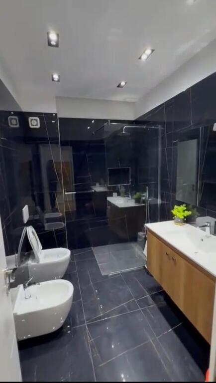 2+1,furnished commune of Paris,price 1000 euro