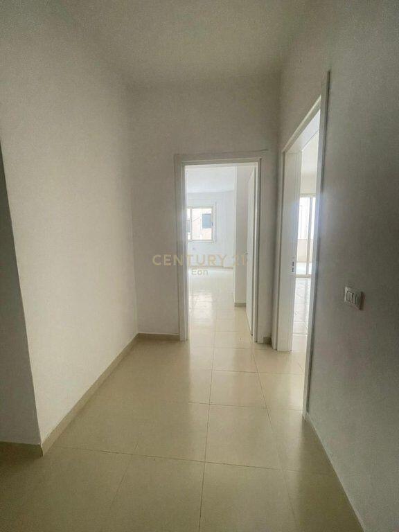 Apartament 2+2 Në Shitje në Ish-URT, Durrës - 133,000€ | 140 m²