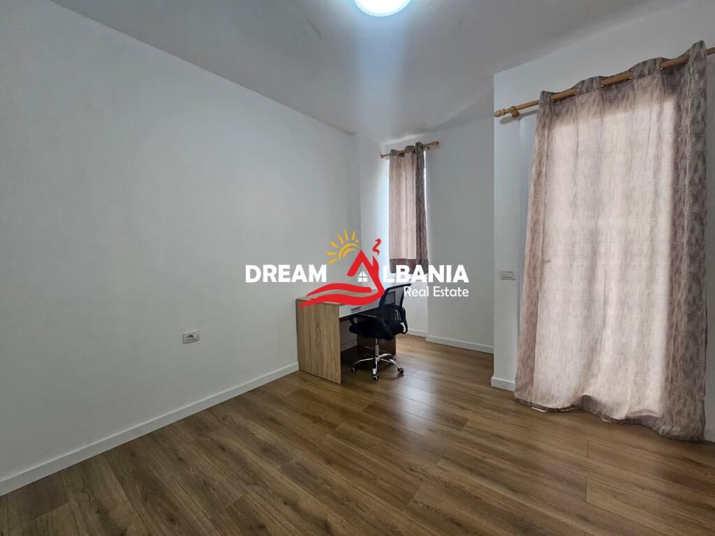 Apartament 3+1 me qera ne Laprake prane Hotel Relax (ID 4231374).