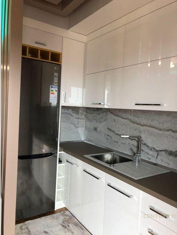 apartament tek ish fusha, Rezidenca Alba