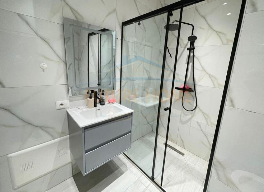 SHITET GARSONIERE , KOMPLEKSI MANGALEM , ALI DEM