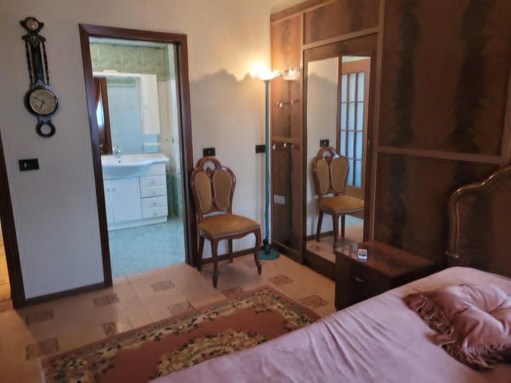 📌 Jepet me qira apartament 2+1+2 📍 Bllok prane Presidencës