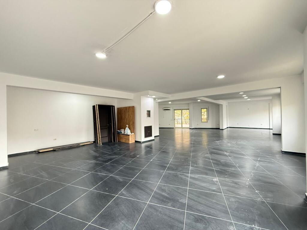 Shitet, Ambient Biznesi Multifunksional, Don Bosko, Tirane 465,000 €