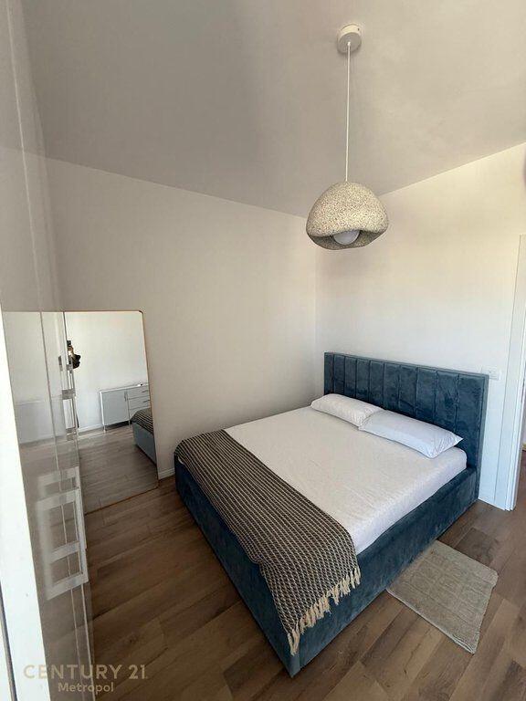 JEPET ME QIRA APARTAMENT 1+1+POST PARKIMI, ZOGU I ZI!