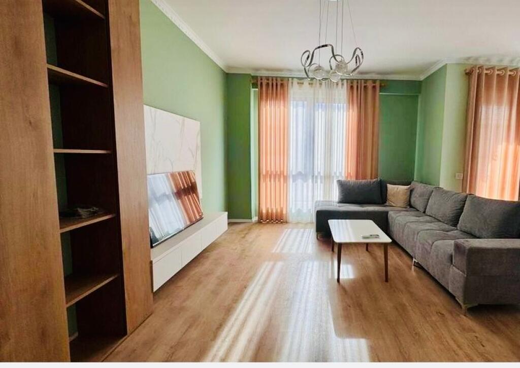 apartament 2+1+2 tualete+ post parkimi ne Myslym Shyr!
